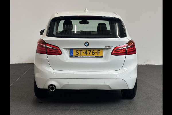 BMW 2 Serie Active Tourer 218i Corporate Lease Executive Navigatie Airco Cruise Control Lichtmetalenvelgen Parkeersensoren