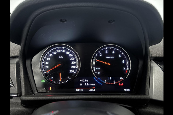 BMW 2 Serie Active Tourer 218i Corporate Lease Executive Navigatie Airco Cruise Control Lichtmetalenvelgen Parkeersensoren