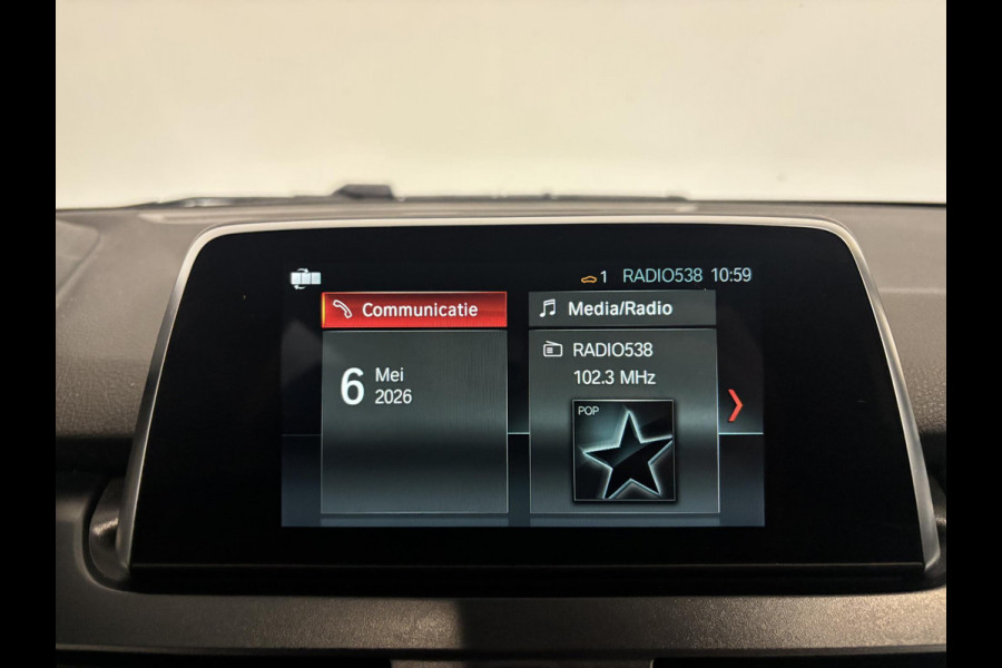BMW 2 Serie Active Tourer 218i Corporate Lease Executive Navigatie Airco Cruise Control Lichtmetalenvelgen Parkeersensoren