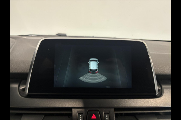 BMW 2 Serie Active Tourer 218i Corporate Lease Executive Navigatie Airco Cruise Control Lichtmetalenvelgen Parkeersensoren