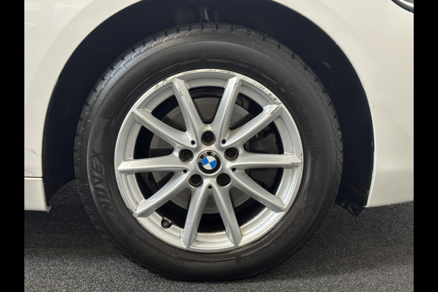 BMW 2 Serie Active Tourer 218i Corporate Lease Executive Navigatie Airco Cruise Control Lichtmetalenvelgen Parkeersensoren
