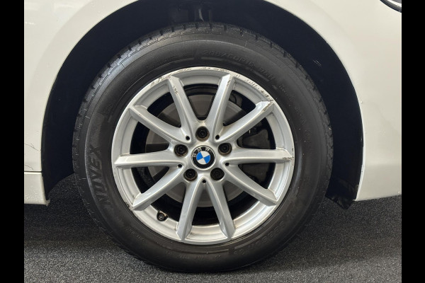 BMW 2 Serie Active Tourer 218i Corporate Lease Executive Navigatie Airco Cruise Control Lichtmetalenvelgen Parkeersensoren