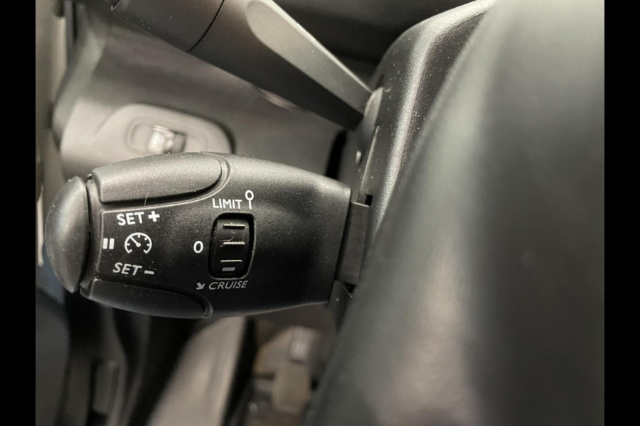 Peugeot Partner 1.5 BlueHDI Premium Navigatie Apple Carplay Android Auto Parkeersensoren achter Cruise Control Airco