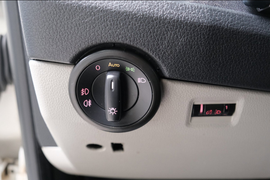 Volkswagen Transporter 2.0 TDI L2H1 DC Comfortline Pick-up - Airco, Cruise, PDC, Trekhaak.
