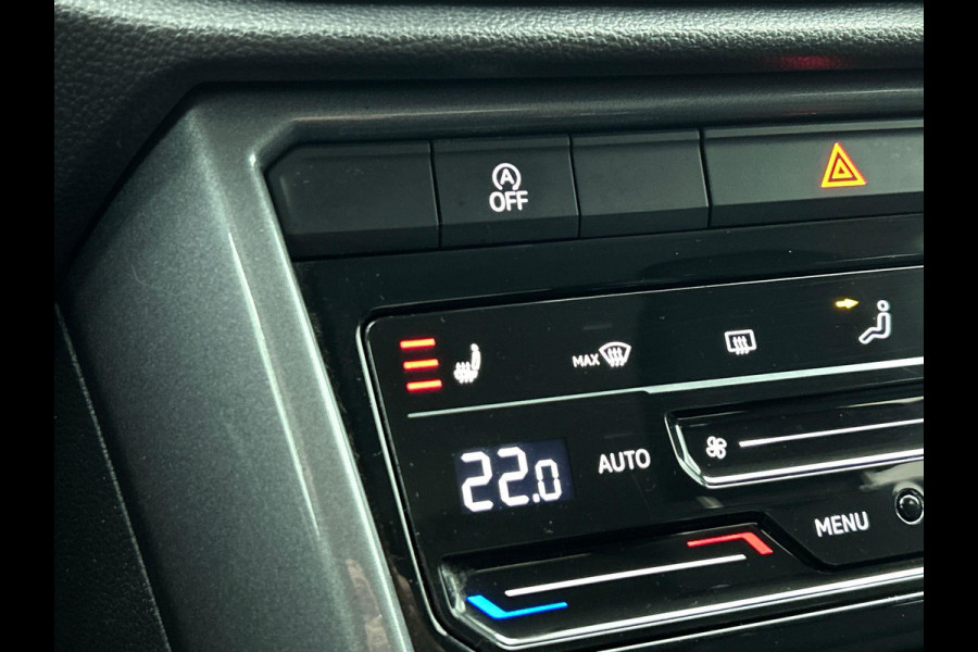 Volkswagen T-Roc 1.5 TSI 150pk DSG / Automaat Style two tone Navigatie Apple Carplay/Android Auto Parkeersensoren Camera Adaptive Cruise Control Blind Spot Assist Park Assist Stoel- en stuurverwarming Elektrische achterklep LED-koplampen