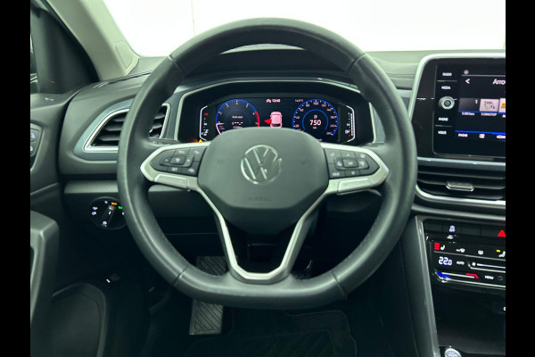 Volkswagen T-Roc 1.5 TSI 150pk DSG / Automaat Style two tone Navigatie Apple Carplay/Android Auto Parkeersensoren Camera Adaptive Cruise Control Blind Spot Assist Park Assist Stoel- en stuurverwarming Elektrische achterklep LED-koplampen