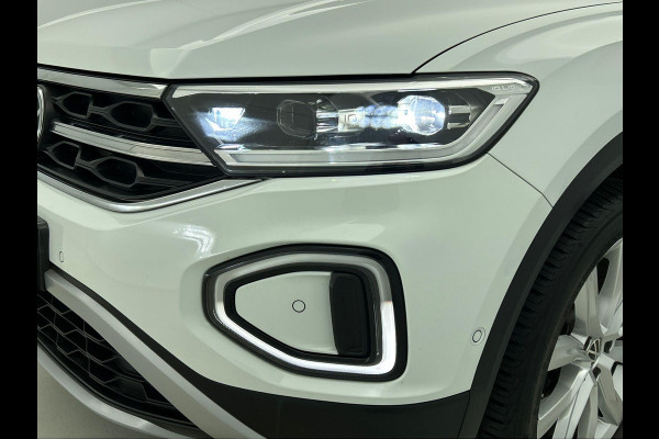 Volkswagen T-Roc 1.5 TSI 150pk DSG / Automaat Style two tone Navigatie Apple Carplay/Android Auto Parkeersensoren Camera Adaptive Cruise Control Blind Spot Assist Park Assist Stoel- en stuurverwarming Elektrische achterklep LED-koplampen