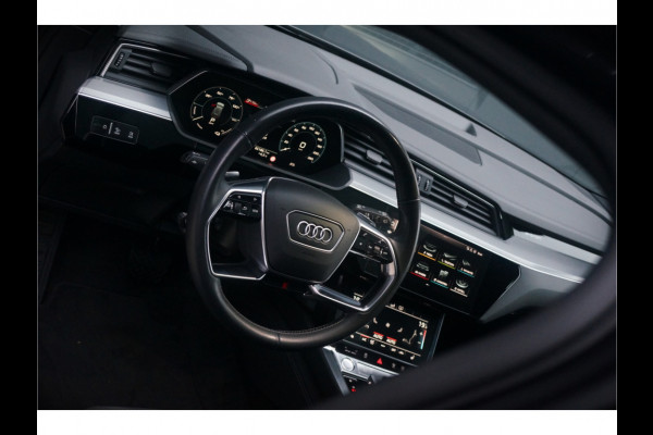 Audi e-tron e-tron 50 quattro Launch edition Black 71 kWh S-Line | Panoramadak | Stoelverwarming | Adaptive Cruise Control | Memory Seat | Parkeersensoren | Keyless | Apple Carplay | SOH 89,39%