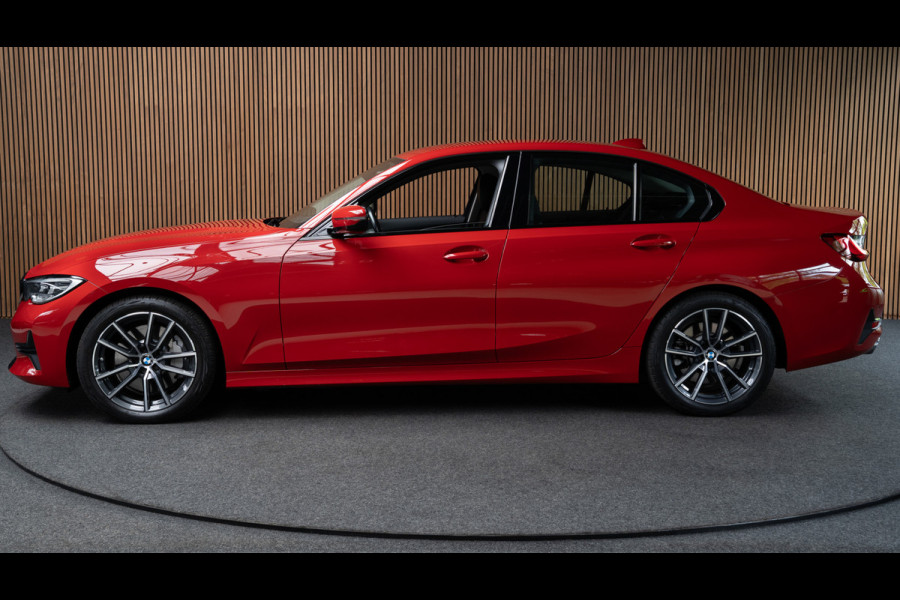 BMW 3-serie 330i High Exe Leer Navi ACC PDC Virtual Climate (3-zone) PDC LM velgen