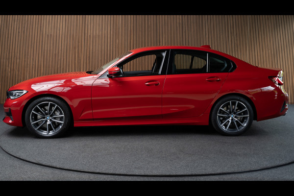 BMW 3-serie 330i High Exe Leer Navi ACC PDC Virtual Climate (3-zone) PDC LM velgen