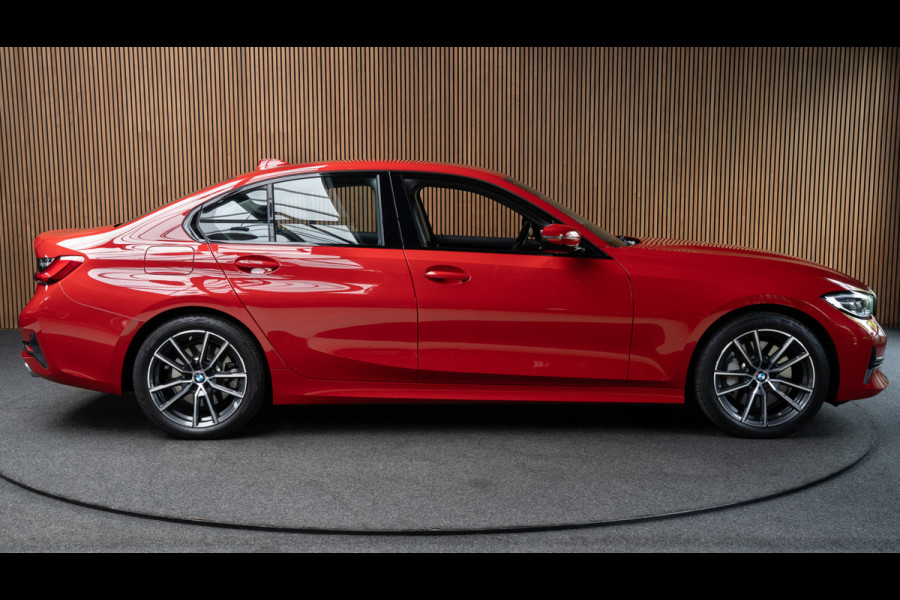 BMW 3-serie 330i High Exe Leer Navi ACC PDC Virtual Climate (3-zone) PDC LM velgen