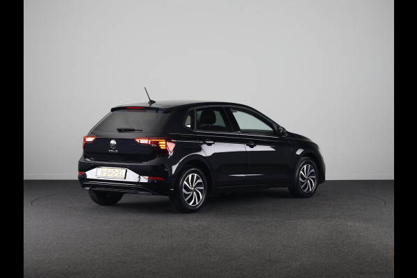 Volkswagen Polo 1.0 TSI Life 95 pk | Navigatie via App | Parkeersensoren | LEDS koplampen | Adaptieve cruise control | Apple Carplay/Android Auto |