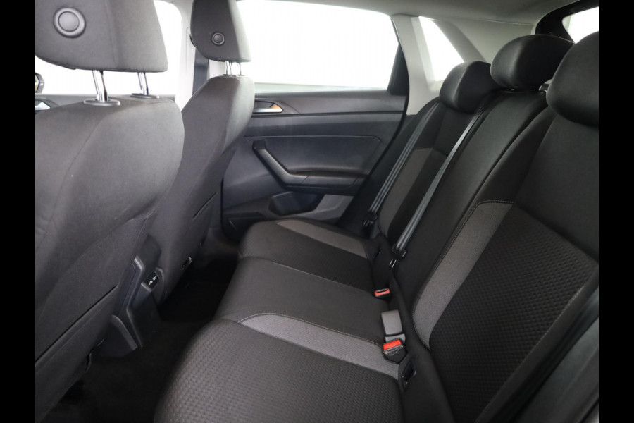 Volkswagen Polo 1.0 TSI Life 95 pk | Navigatie via App | Parkeersensoren | LEDS koplampen | Adaptieve cruise control | Apple Carplay/Android Auto |