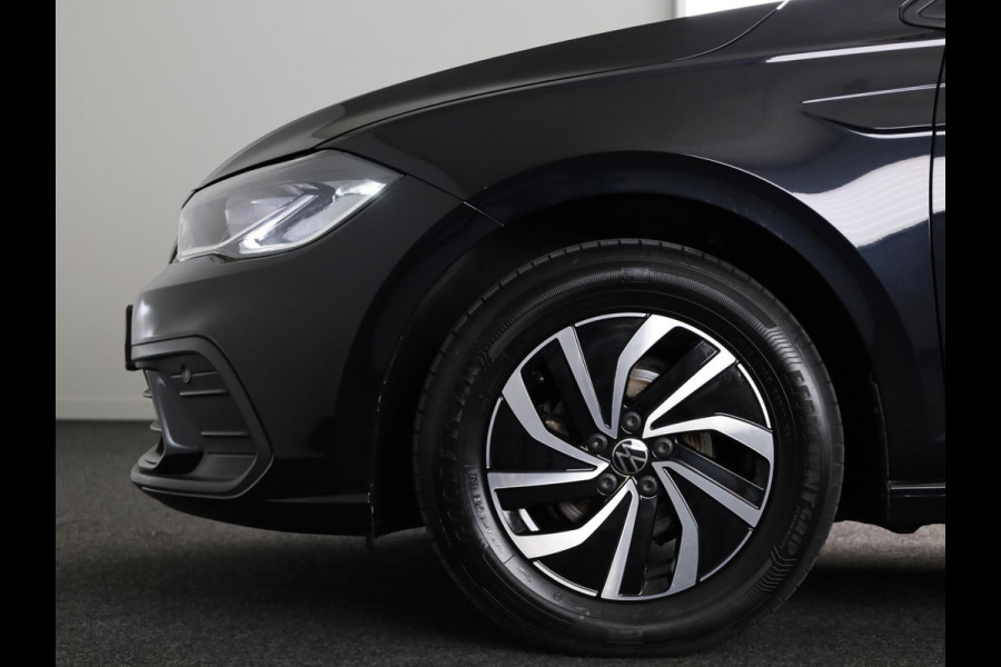 Volkswagen Polo 1.0 TSI Life 95 pk | Navigatie via App | Parkeersensoren | LEDS koplampen | Adaptieve cruise control | Apple Carplay/Android Auto |