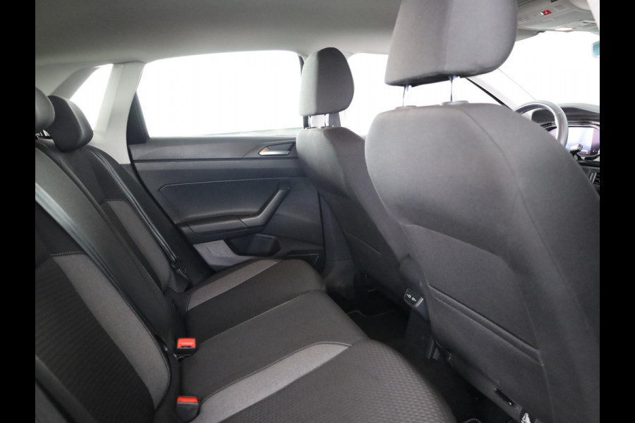 Volkswagen Polo 1.0 TSI Life 95 pk | Navigatie via App | Parkeersensoren | LEDS koplampen | Adaptieve cruise control | Apple Carplay/Android Auto |