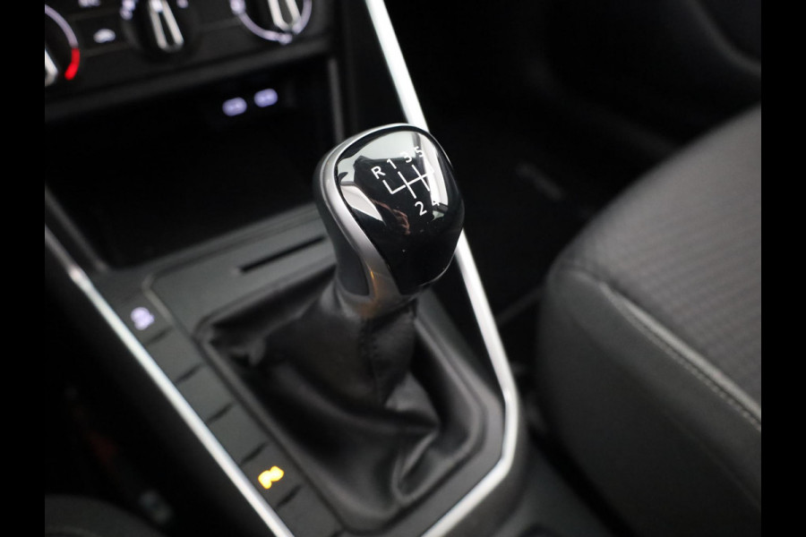 Volkswagen Polo 1.0 TSI Life 95 pk | Navigatie via App | Parkeersensoren | LEDS koplampen | Adaptieve cruise control | Apple Carplay/Android Auto |