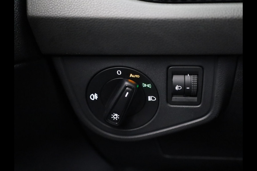 Volkswagen Polo 1.0 TSI Life 95 pk | Navigatie via App | Parkeersensoren | LEDS koplampen | Adaptieve cruise control | Apple Carplay/Android Auto |