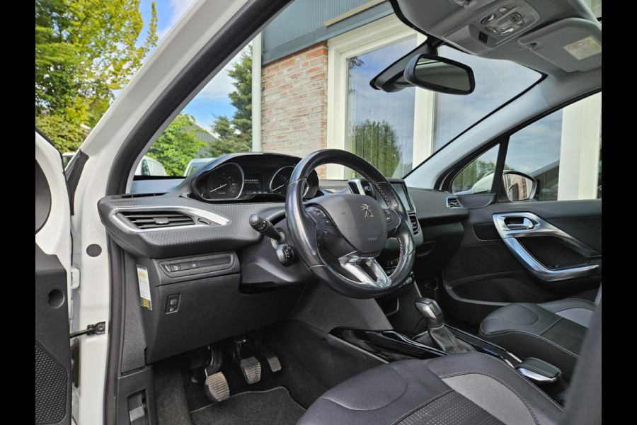 Peugeot 2008 1.2 PureTech GT-line Panoramadak! Trekhaak! Carplay! Airco/Clima! Cruise Control! Nette/Mooie Auto!