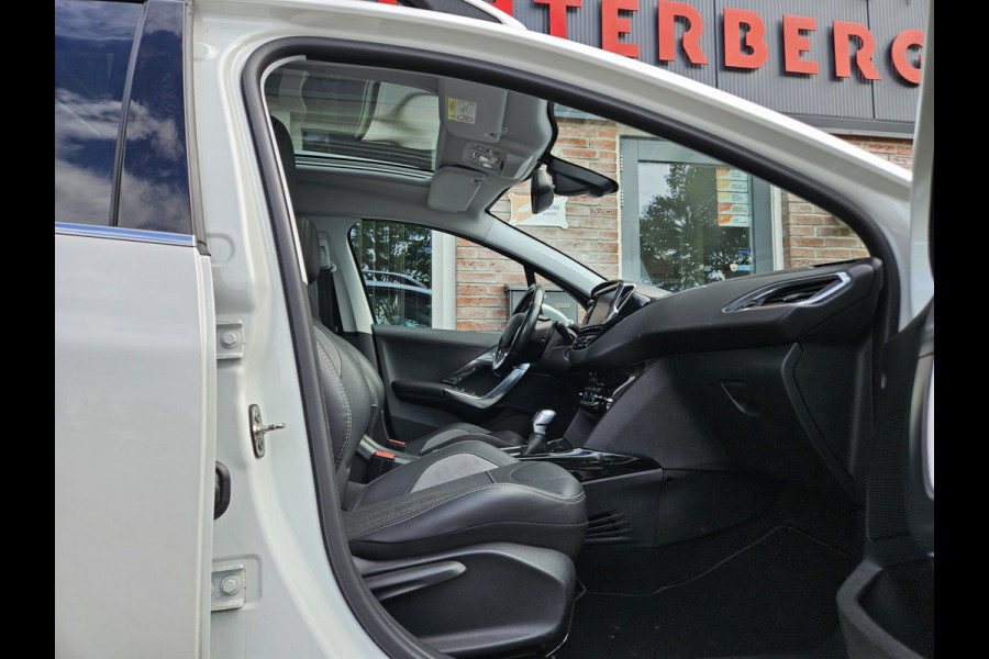 Peugeot 2008 1.2 PureTech GT-line Panoramadak! Trekhaak! Carplay! Airco/Clima! Cruise Control! Nette/Mooie Auto!