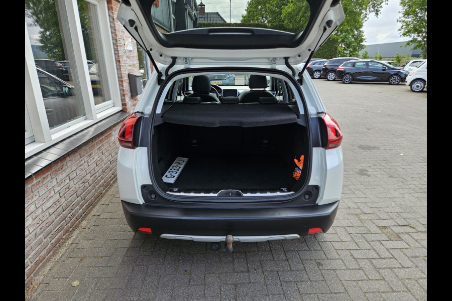 Peugeot 2008 1.2 PureTech GT-line Panoramadak! Trekhaak! Carplay! Airco/Clima! Cruise Control! Nette/Mooie Auto!