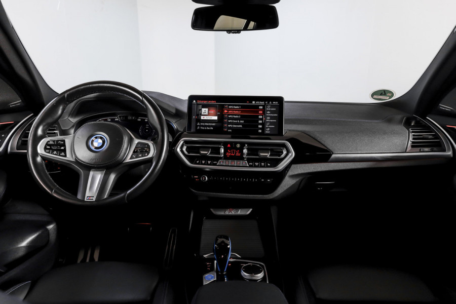 BMW iX3 High Executive M Sport 80 kWh | S/K-Panodak | Laser | Harman/Kardon | Dig. Cockpit | Adapt. Cruise | Stoelverw. | 360 camera | NAV+App. Connect | ECC | LM 20" |