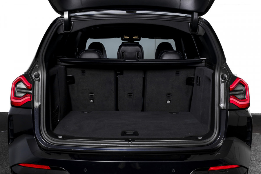 BMW iX3 High Executive M Sport 80 kWh | S/K-Panodak | Laser | Harman/Kardon | Dig. Cockpit | Adapt. Cruise | Stoelverw. | 360 camera | NAV+App. Connect | ECC | LM 20" |
