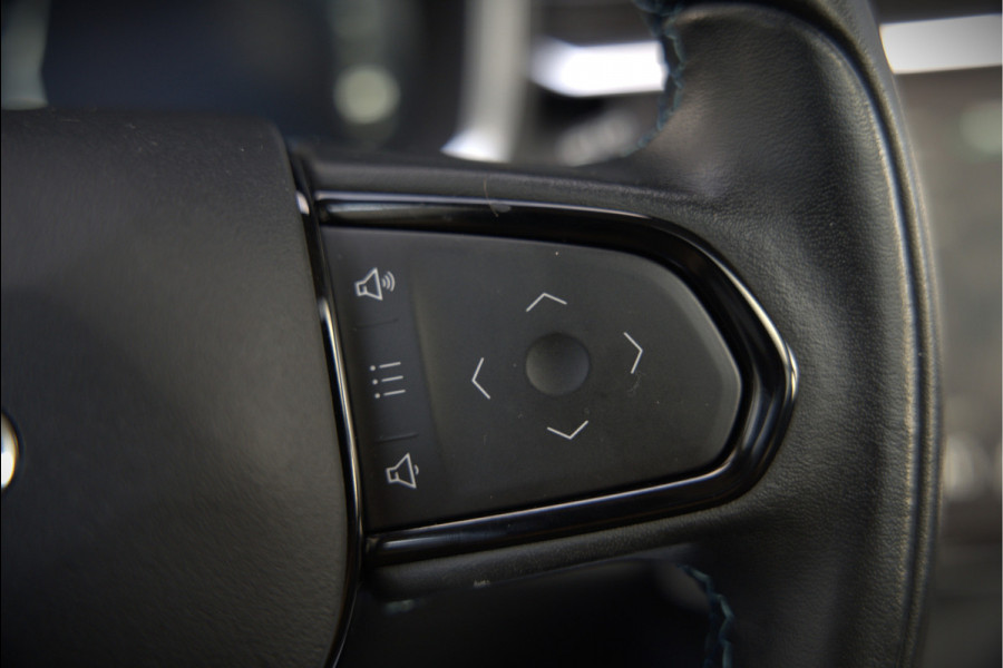 Lynk & Co 01 1.5 | Panoramadak | Stoelverwarming | Keyless | Apple Carplay | Adaptive Cruise Control | Infinity | Navigatie | Camera | Parkeersensoren | SOH 93,97%