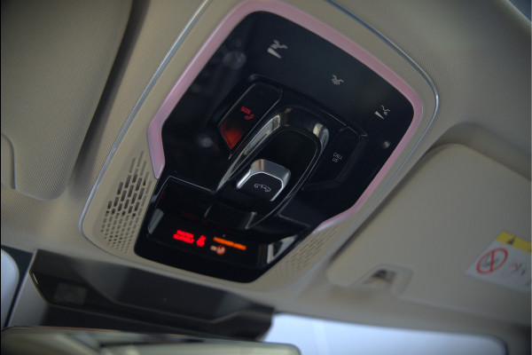 Lynk & Co 01 1.5 | Panoramadak | Stoelverwarming | Keyless | Apple Carplay | Adaptive Cruise Control | Infinity | Navigatie | Camera | Parkeersensoren | SOH 93,97%