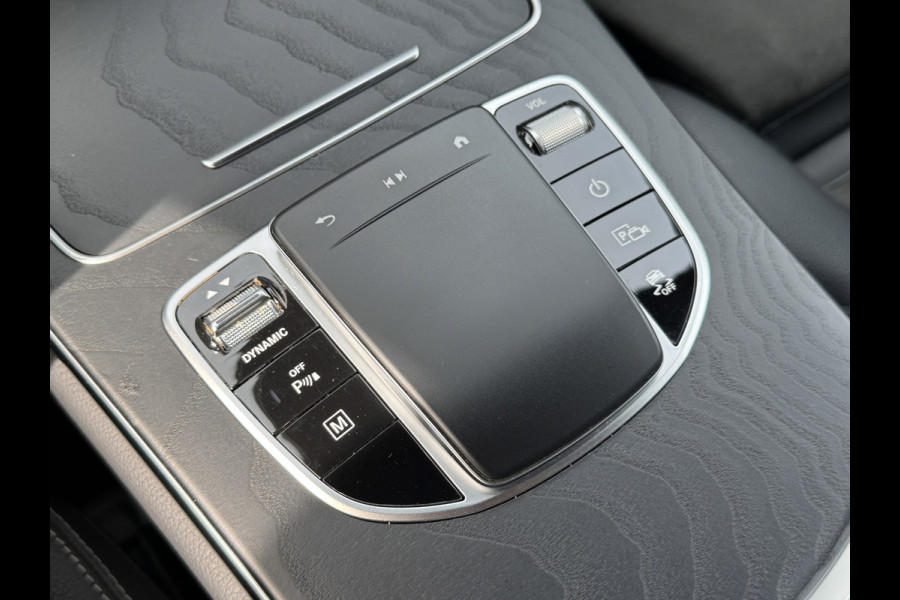 Mercedes-Benz GLC 300e 4MATIC AMG | Multibeam | Virtual | 360 | Sfeerverlichting | Dealer onderhouden | Dodehoek