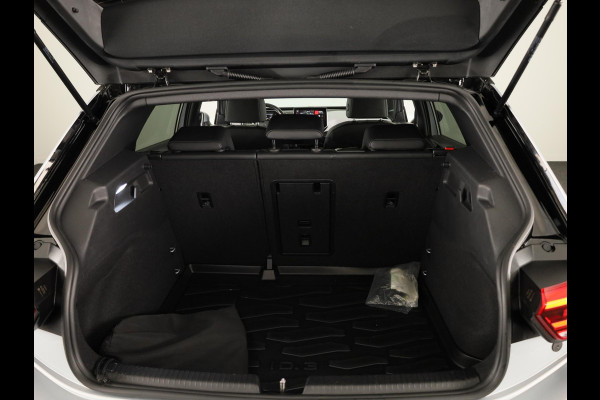 Volkswagen ID.3 Pro Edition 58 kWh 204pk | Navigatie | Parkeercamera | 19 inch Lichtmetalen velgen | Aplle Carplay /- Android auto