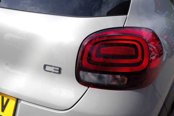 Citroën C3 1.2 83 PK PureTech Max, Cruise Control, Parkeersensor, LED