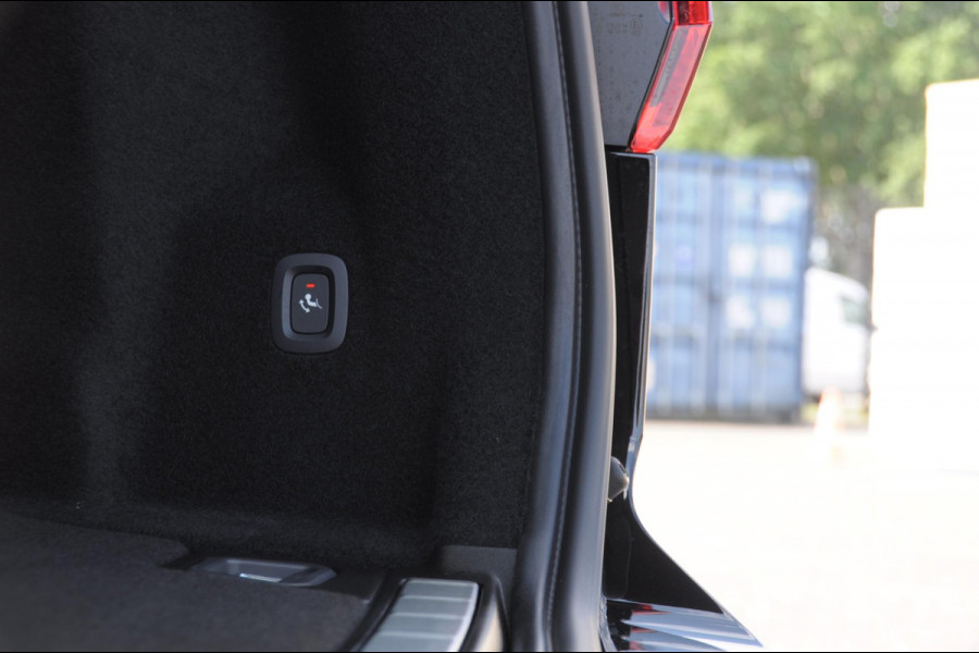 Volvo XC60 T6 350PK Automaat AWD Plus Black Edition / Elektrisch bedienbare voorstoelen met geheugen/ Stoelverwarming/ Stuurverwarming/ Harman Kardon audio/ 360 Camera/