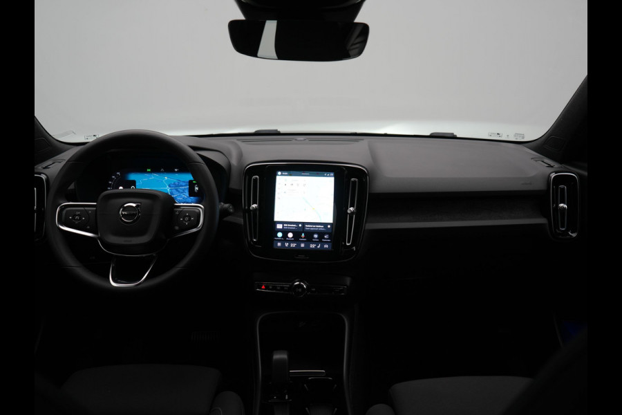 Volvo XC40 Recharge 67 kWh 231pk Dealer O.H. | Trekhaak Af Fabriek | Warmtepomp | Camera | Google Assistent | 19"L.M | Sportstoelen & Stuur Verwarmd | Standkachel | Apple Carplay | Cruise Control | DAB |