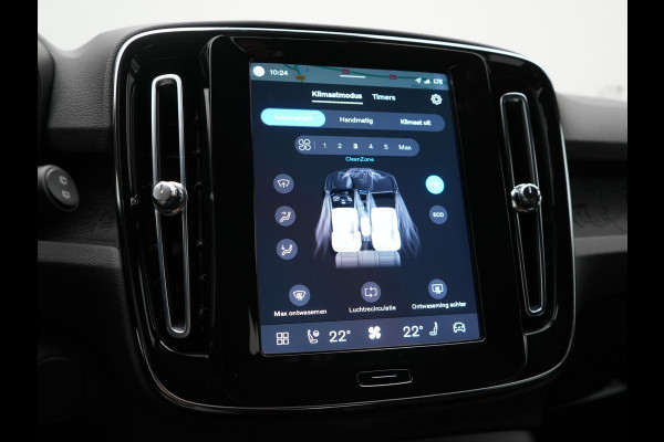 Volvo XC40 Recharge 67 kWh 231pk Dealer O.H. | Trekhaak Af Fabriek | Warmtepomp | Camera | Google Assistent | 19"L.M | Sportstoelen & Stuur Verwarmd | Standkachel | Apple Carplay | Cruise Control | DAB |