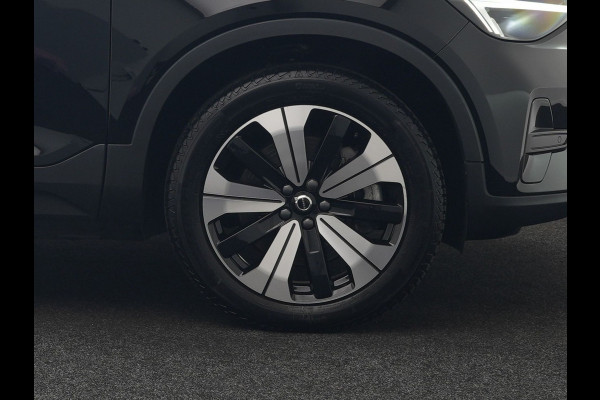 Volvo XC40 Recharge 67 kWh 231pk Dealer O.H. | Trekhaak Af Fabriek | Warmtepomp | Camera | Google Assistent | 19"L.M | Sportstoelen & Stuur Verwarmd | Standkachel | Apple Carplay | Cruise Control | DAB |