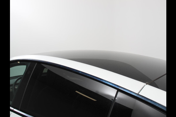 Tesla Model Y Performance Long Range AWD 75 kWh Climate control Adaptieve cruise control Achteruitrijcamera Panoramadak Keyless Stuurverwarming Stoelverwarming LED Navigatie Parkeersensoren Trekhaak