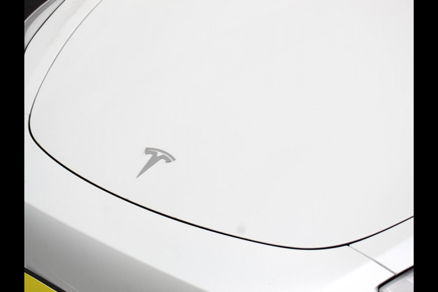 Tesla Model Y Performance Long Range AWD 75 kWh Climate control Adaptieve cruise control Achteruitrijcamera Panoramadak Keyless Stuurverwarming Stoelverwarming LED Navigatie Parkeersensoren Trekhaak