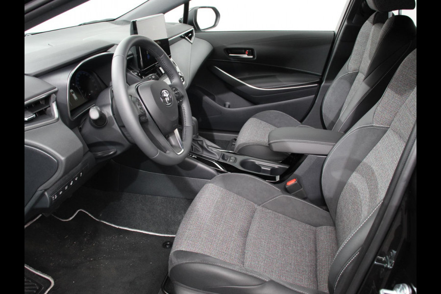 Toyota Corolla Touring Sports Automaat Hybrid 140 Active Camera Navigatie Apple Carplay/Android Auto Climate Control Parkeer sensoren Lichtmetalen Velgen
