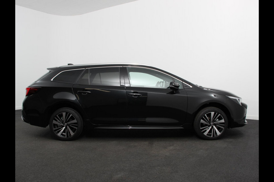 Toyota Corolla Touring Sports Automaat Hybrid 140 Active Camera Navigatie Apple Carplay/Android Auto Climate Control Parkeer sensoren Lichtmetalen Velgen