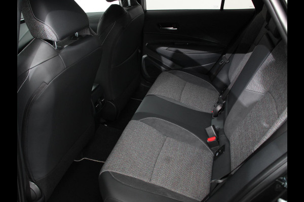 Toyota Corolla Touring Sports Automaat Hybrid 140 Active Camera Navigatie Apple Carplay/Android Auto Climate Control Parkeer sensoren Lichtmetalen Velgen