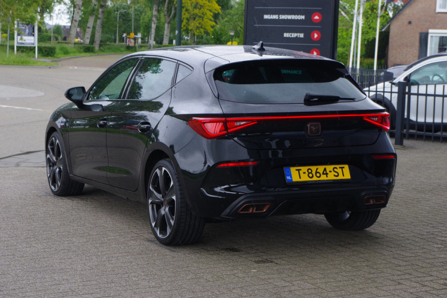 CUPRA Leon 1.4 e-Hybrid VZ 245 PK, Adap. Cruise Control, Matrix-LED, Stuur- & Stoelverwarming