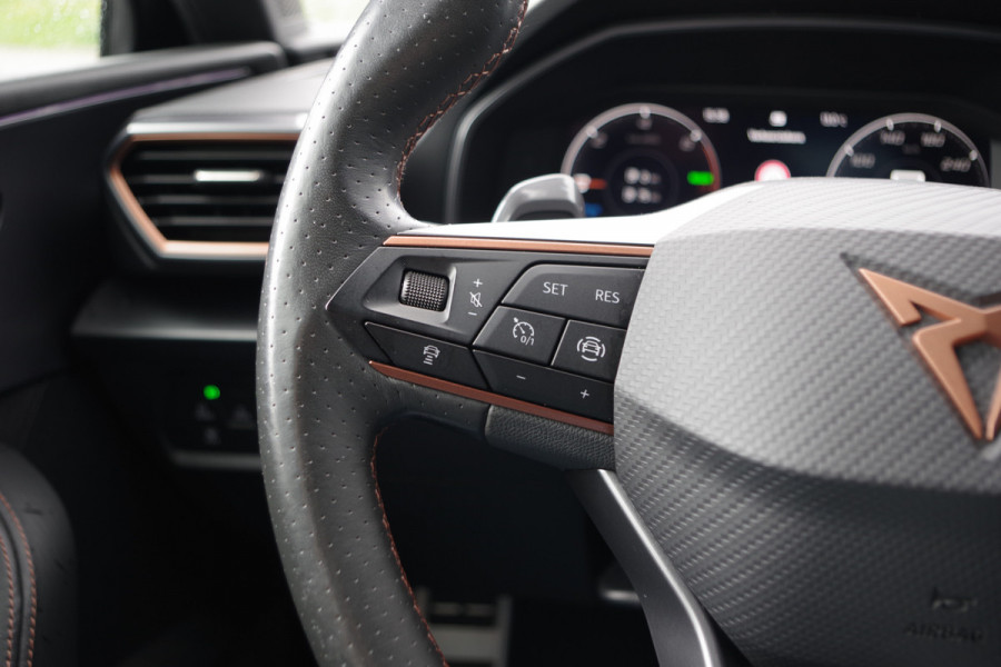 CUPRA Leon 1.4 e-Hybrid VZ 245 PK, Adap. Cruise Control, Matrix-LED, Stuur- & Stoelverwarming