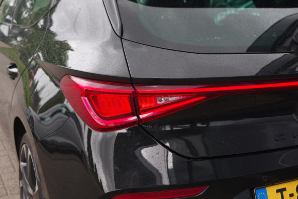 CUPRA Leon 1.4 e-Hybrid VZ 245 PK, Adap. Cruise Control, Matrix-LED, Stuur- & Stoelverwarming