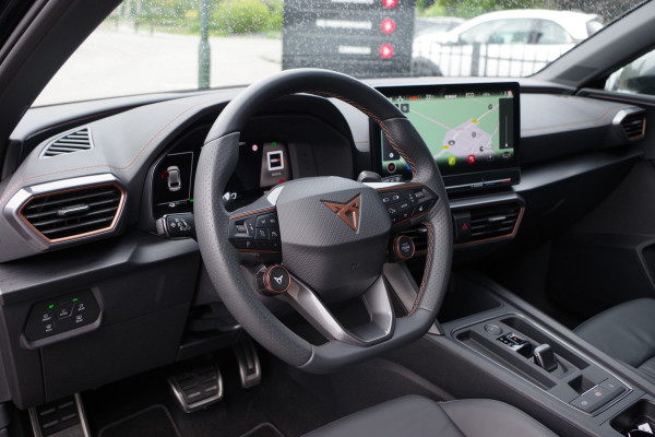CUPRA Leon Sportstourer 1.4 e-Hybrid 245 PK VZ Copper Edition, Trekhaak, Stuur- & Stoelverwarming, Adap. Cruise Control, Matrix-LED