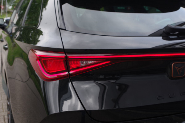 CUPRA Leon Sportstourer 1.4 e-Hybrid 245 PK VZ Copper Edition, Trekhaak, Stuur- & Stoelverwarming, Adap. Cruise Control, Matrix-LED