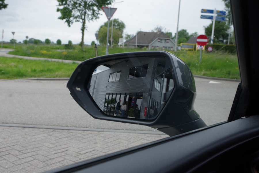 CUPRA Leon Sportstourer 1.4 e-Hybrid 245 PK VZ Copper Edition, Trekhaak, Stuur- & Stoelverwarming, Adap. Cruise Control, Matrix-LED