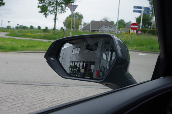 CUPRA Leon Sportstourer 1.4 e-Hybrid 245 PK VZ Copper Edition, Trekhaak, Stuur- & Stoelverwarming, Adap. Cruise Control, Matrix-LED