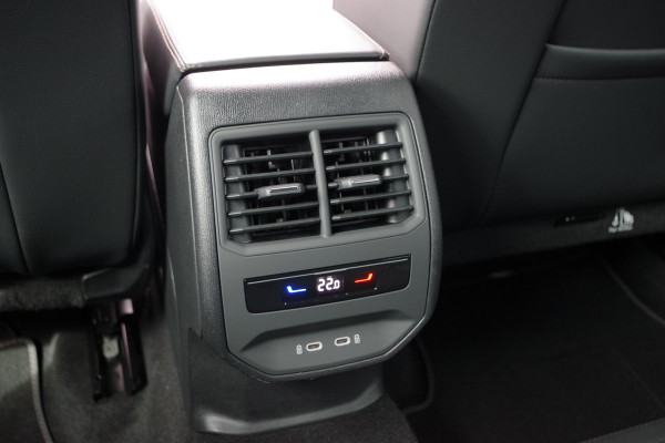 CUPRA Leon Sportstourer 1.4 e-Hybrid 245 PK VZ Copper Edition, Trekhaak, Stuur- & Stoelverwarming, Adap. Cruise Control, Matrix-LED