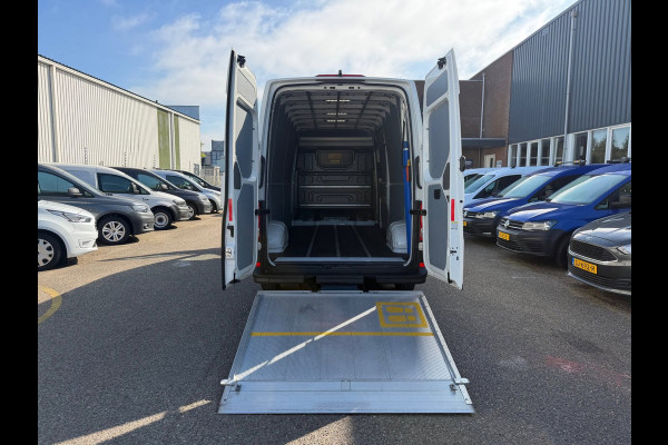 Volkswagen Crafter 35 2.0 TDI L4H3 Trendline / automaat / Laadklep Dhollandia / Camera