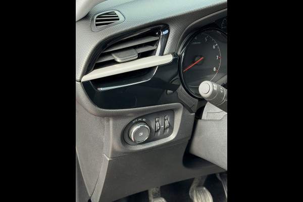 Opel Corsa 1.2 Edition - Apple CarPlay / Navigatie I Airco I Sport velgen I PDC I Stoel verwarming I Dealer onderhouden